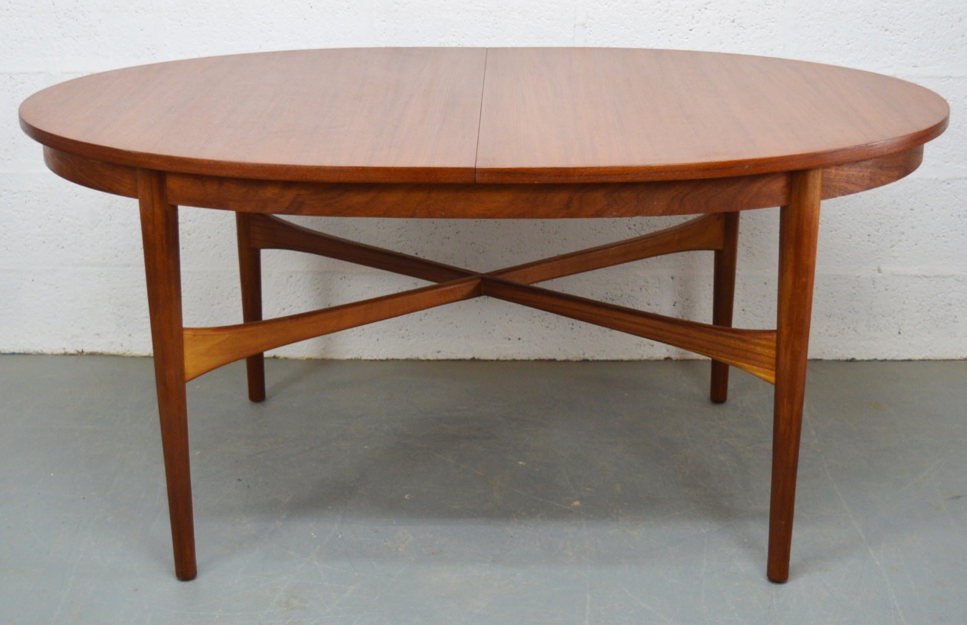 Mid Century Teak Extendable Oval Dining Table By Beithcraft 1960s