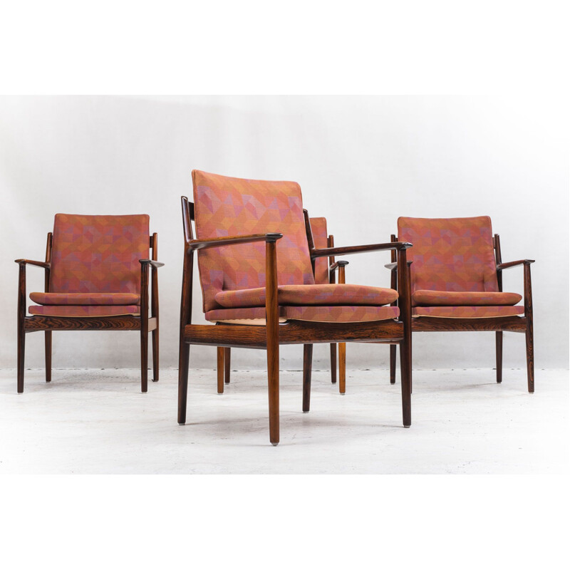 Vintage set of 4 model 341 rosewood lounge chairs by Arne Vodder for Sibast