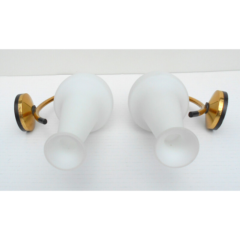 Pair of brass and opaline glass Stilnovo wall lamps - 1950s