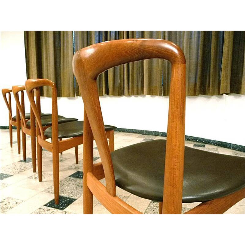 Set of 4 Uldum Møbelfabrik "Juliane" dining chairs in solid teak, Johannes ANDERSEN - 1960s