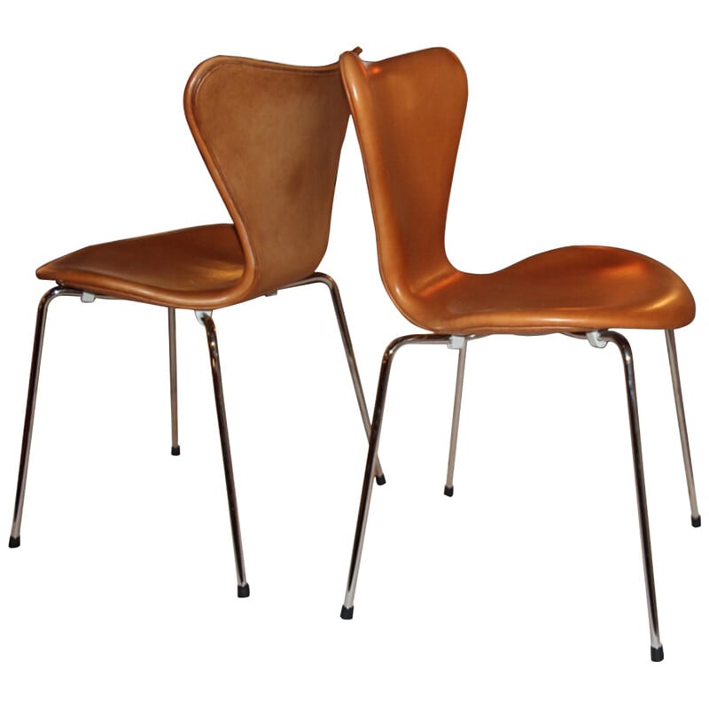 Chairs "3107" brown leather, Arne JACOBSEN - 1990s