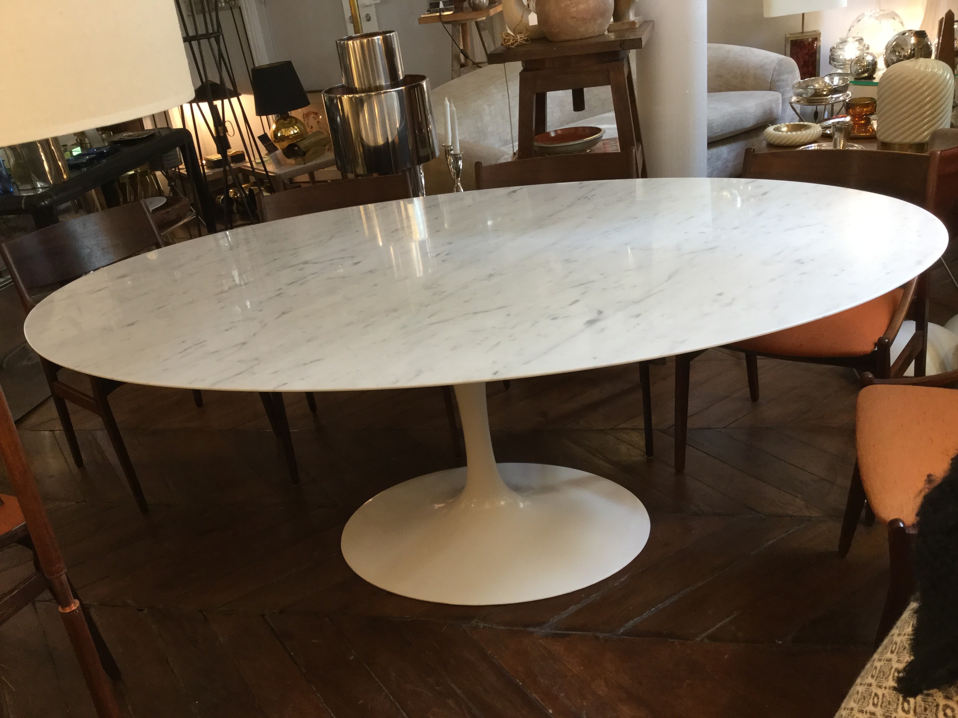 White Oval Pedestal Dining Room Table