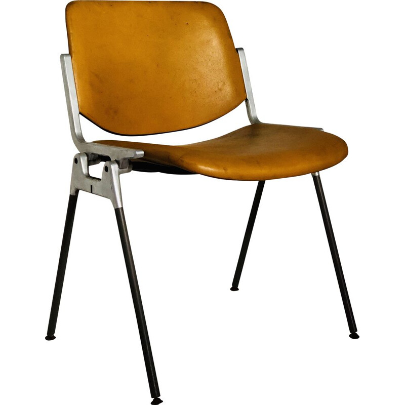 Giancarlo Piretti vintage chair in skai