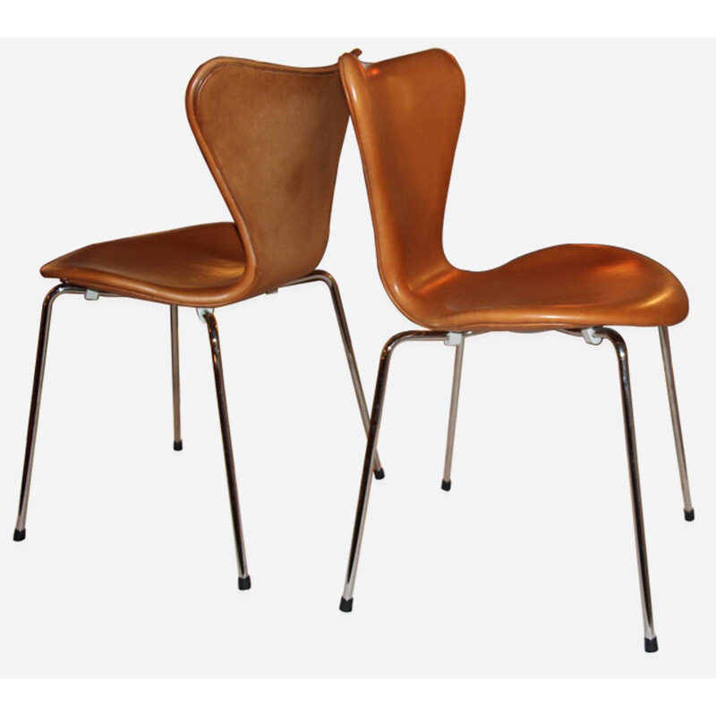 Chairs "3107" brown leather, Arne JACOBSEN - 1990s