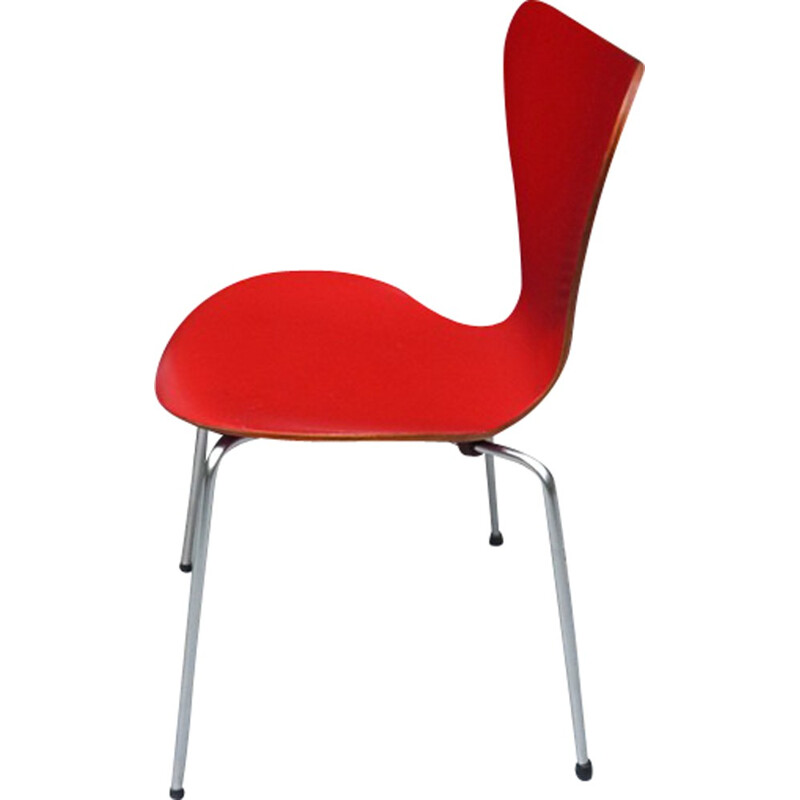 Red "3107" chair in plywood, Arne JACOBSEN - 1955