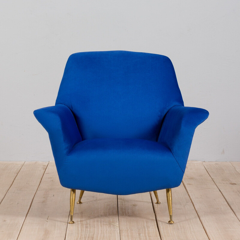 Italian vintage blue velvet armchair by Gigi Radice, 1960s