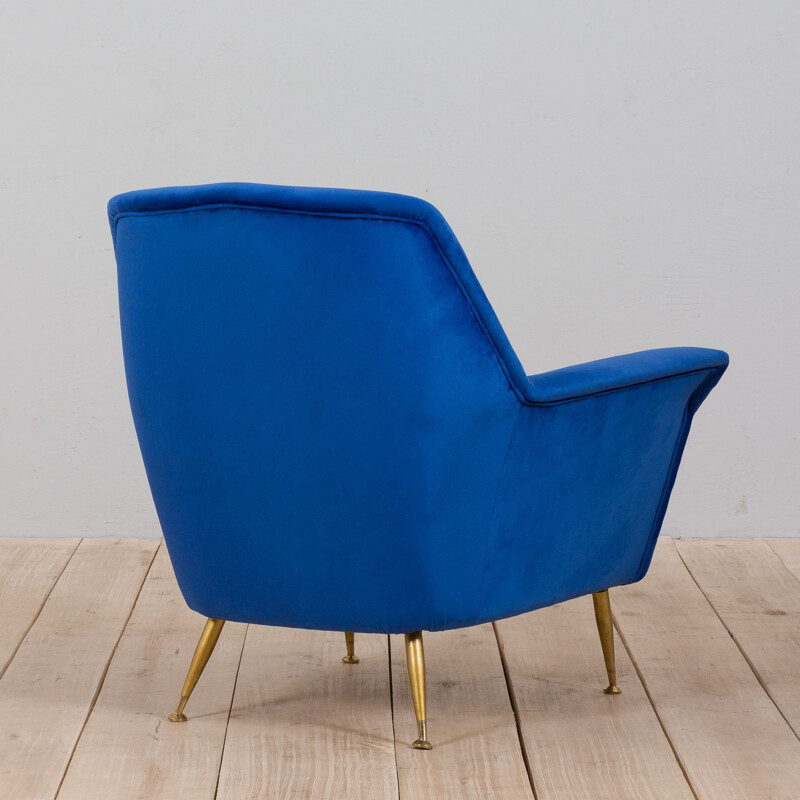 Italian vintage blue velvet armchair by Gigi Radice, 1960s