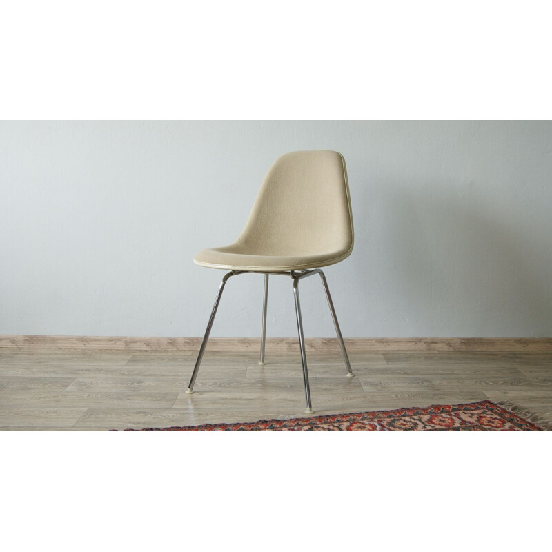 Pair of vintage Dsx side chairs by Charles & Ray Eames for Herman Miller, 1960s