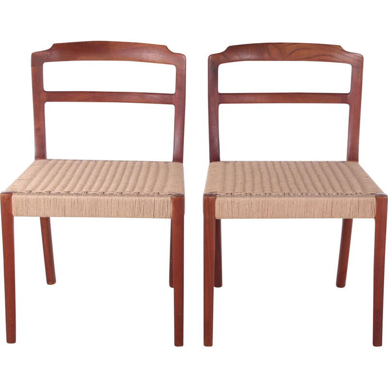 Pair of vintage Danish dining chairs by Ole Wanscher, 1960