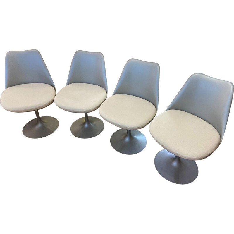 Set of 4 vintage "Tulip" chairs by Eero Saarinen for Knoll, 2007