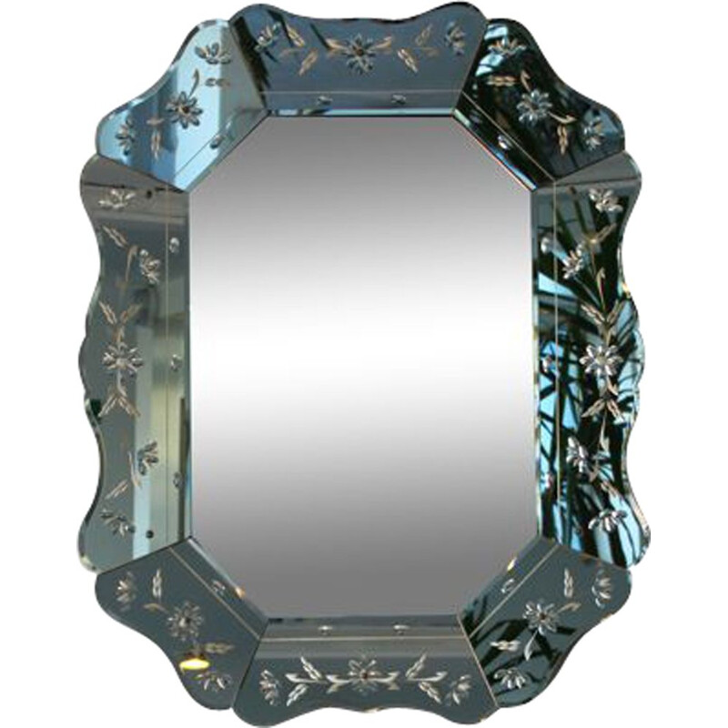 Vintage mirror with facets
