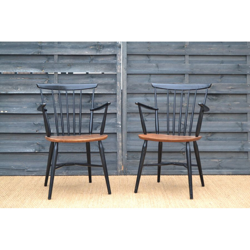 Pair of vintage armchairs by Ilmari Tapiovaara