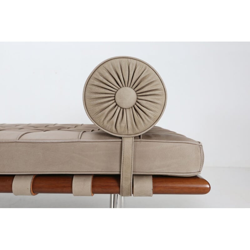 Vintage Barcelona daybed by Mies van der Rohe, 1930