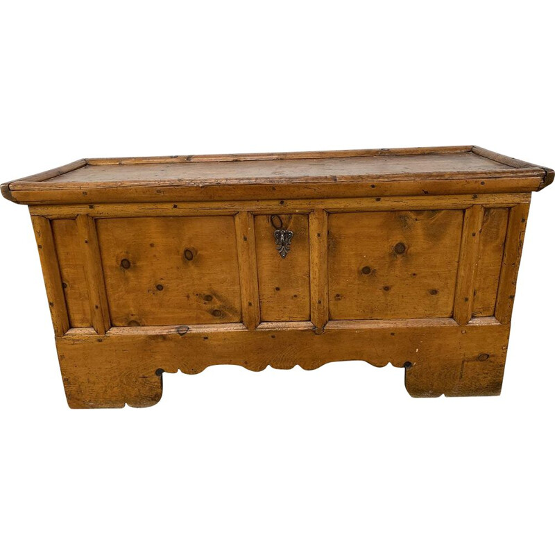 Savoyard vintage wedding chest in pine
