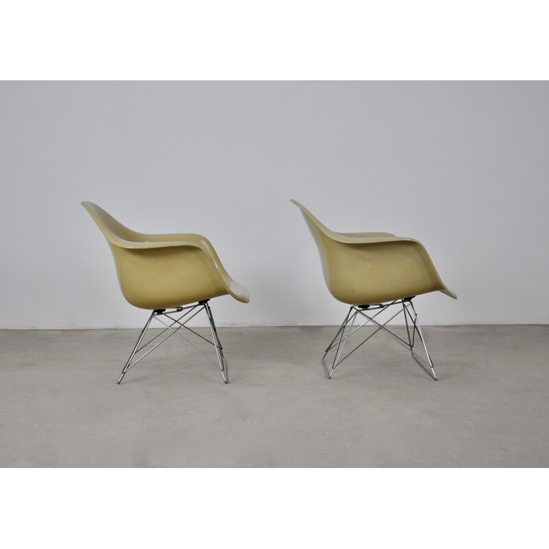 Pair of vintage armchairs by Charles and Ray Eames for Herman Miller, 1970s
