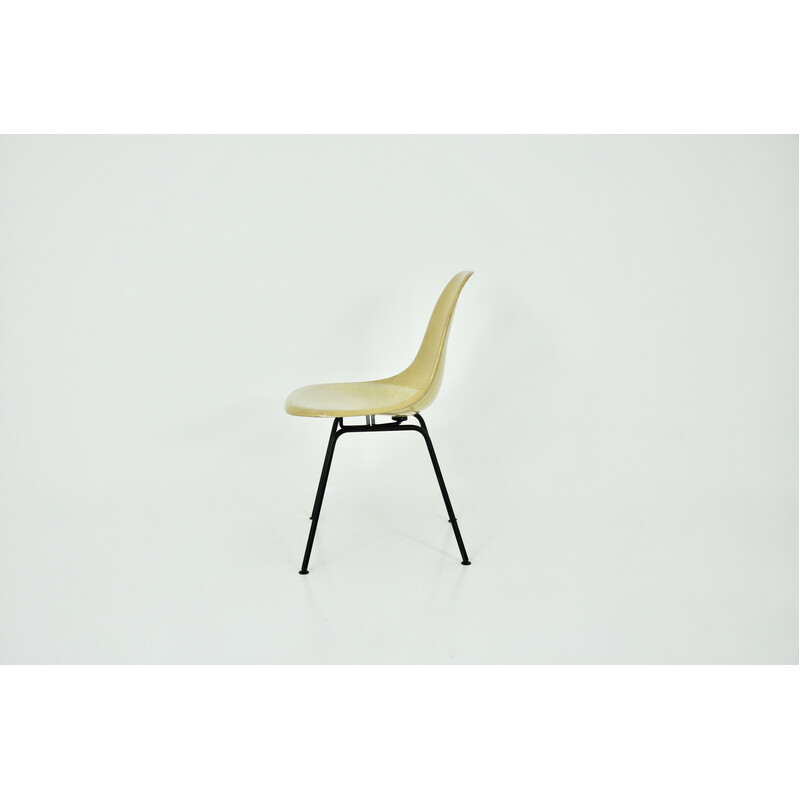 Vintage DSX fiberglass chair by Charles and Ray Eames for Herman Miller, 1960