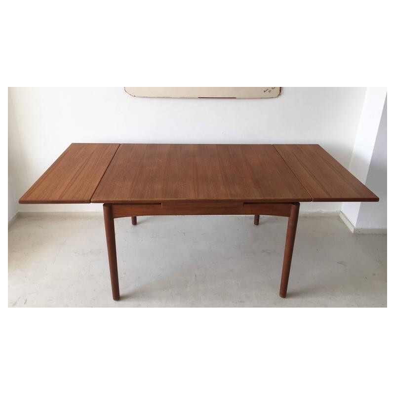 Scandinavian drawleaf extendable dining table in Teak - 1960s
