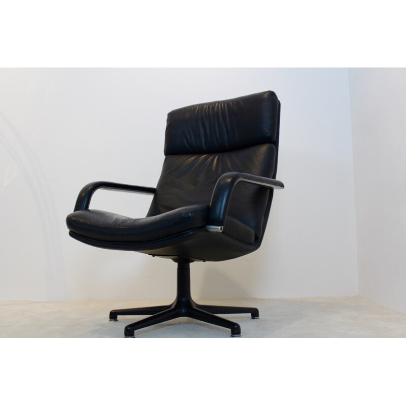 Artifort swivel lounge chair F141 by Geoffrey Harcourt - 1970s