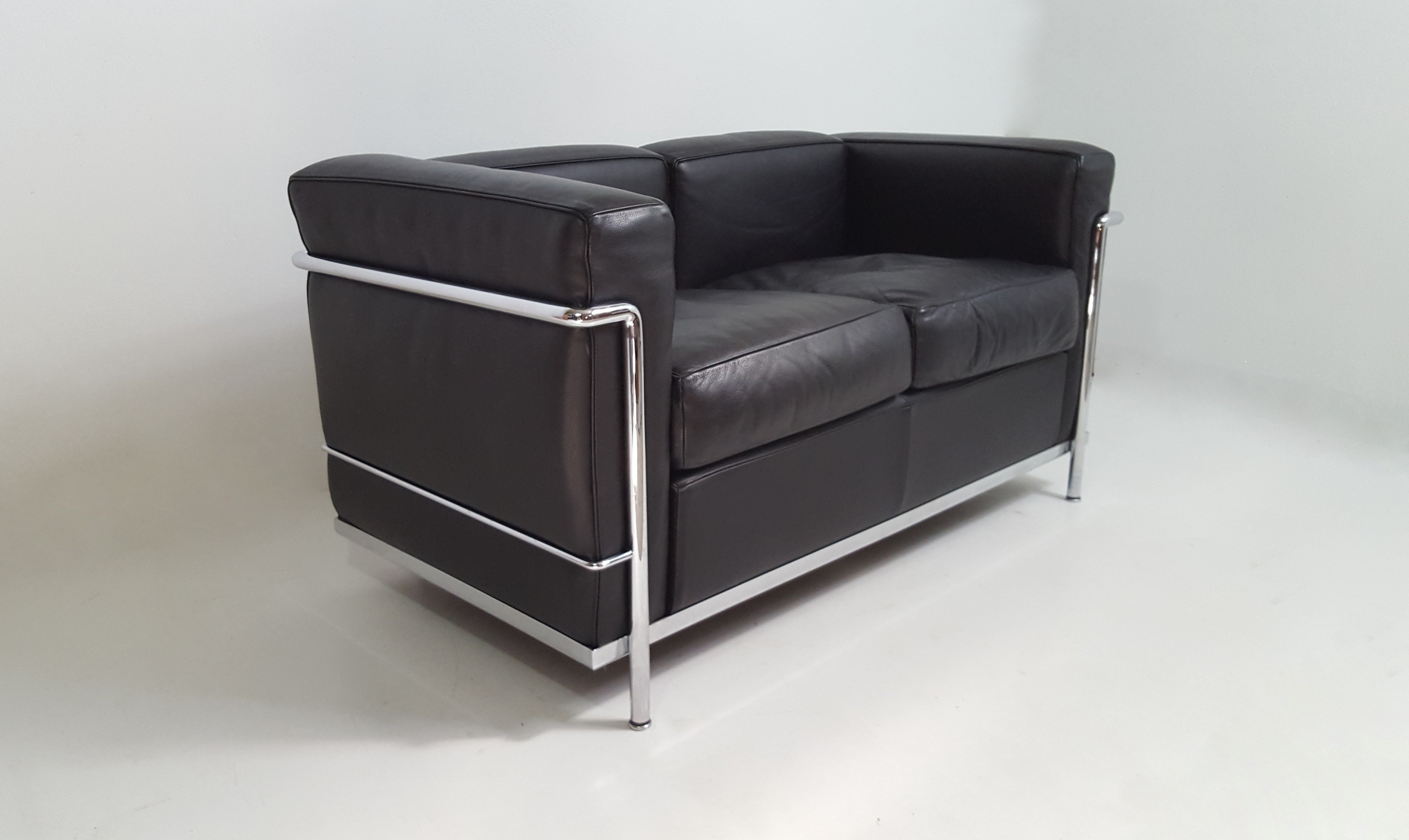 Leather sofa LC2, Le Corbusier Cassina edition Design
