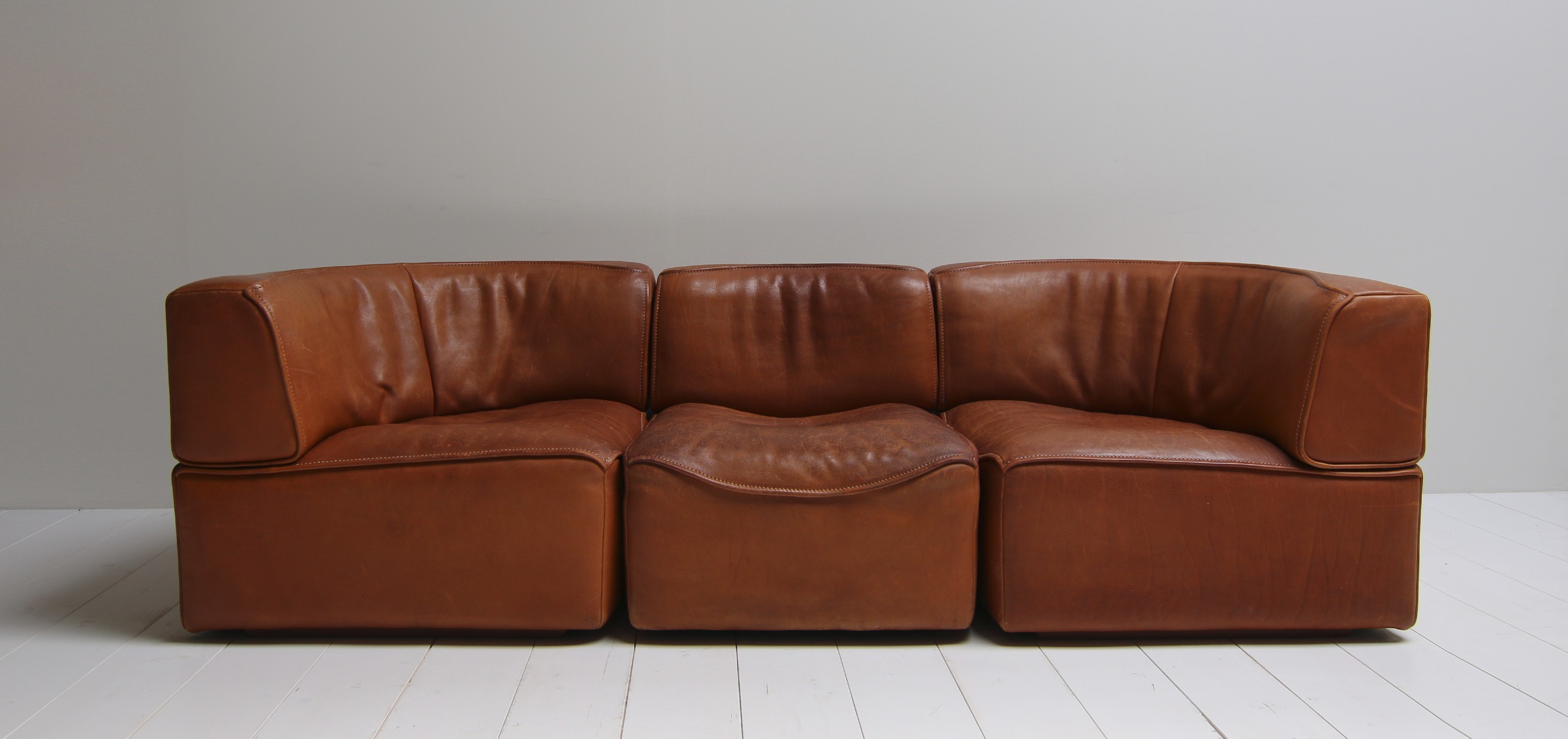 De Sede DS15 saddle leather sofa in cognac color 1970s