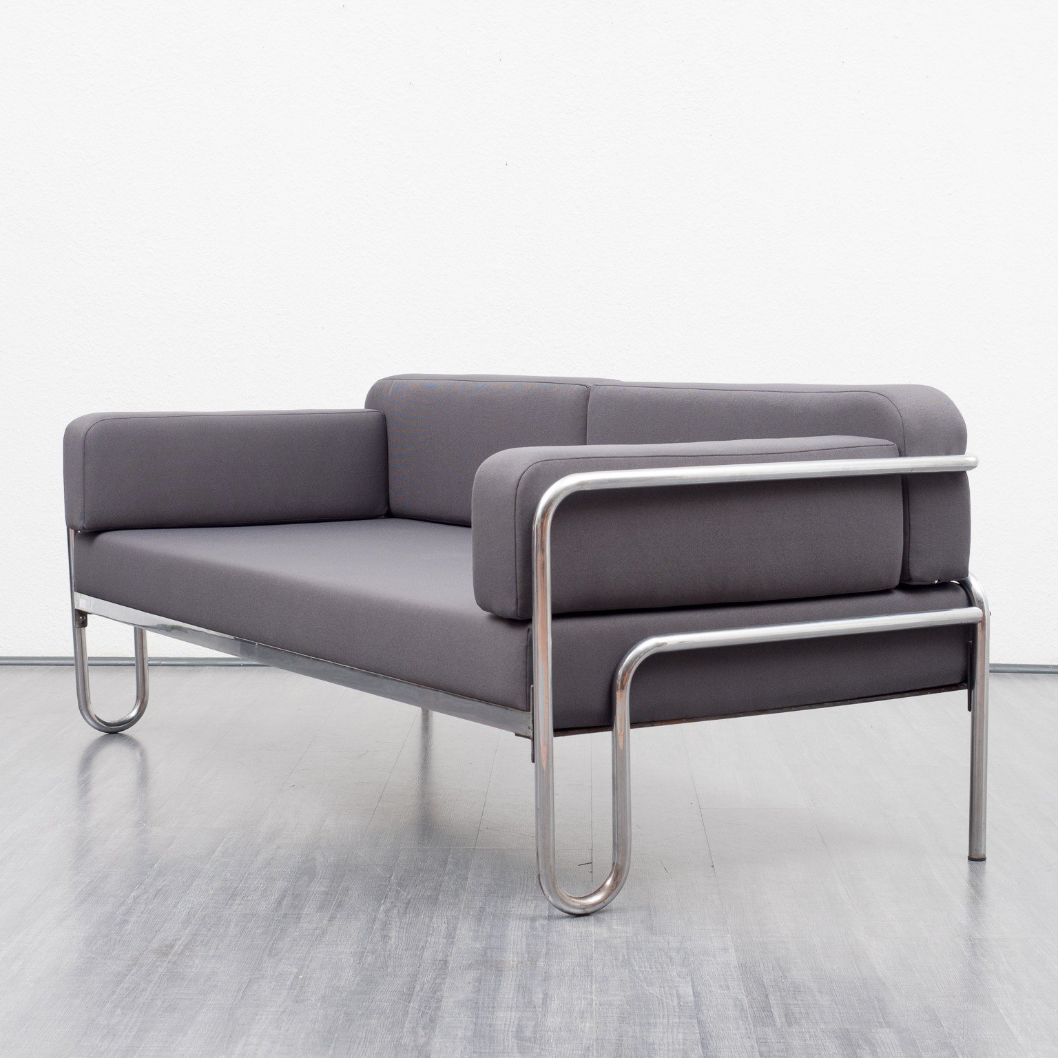 Bauhaus sofa vintage, new upholstery 1930s Design Market