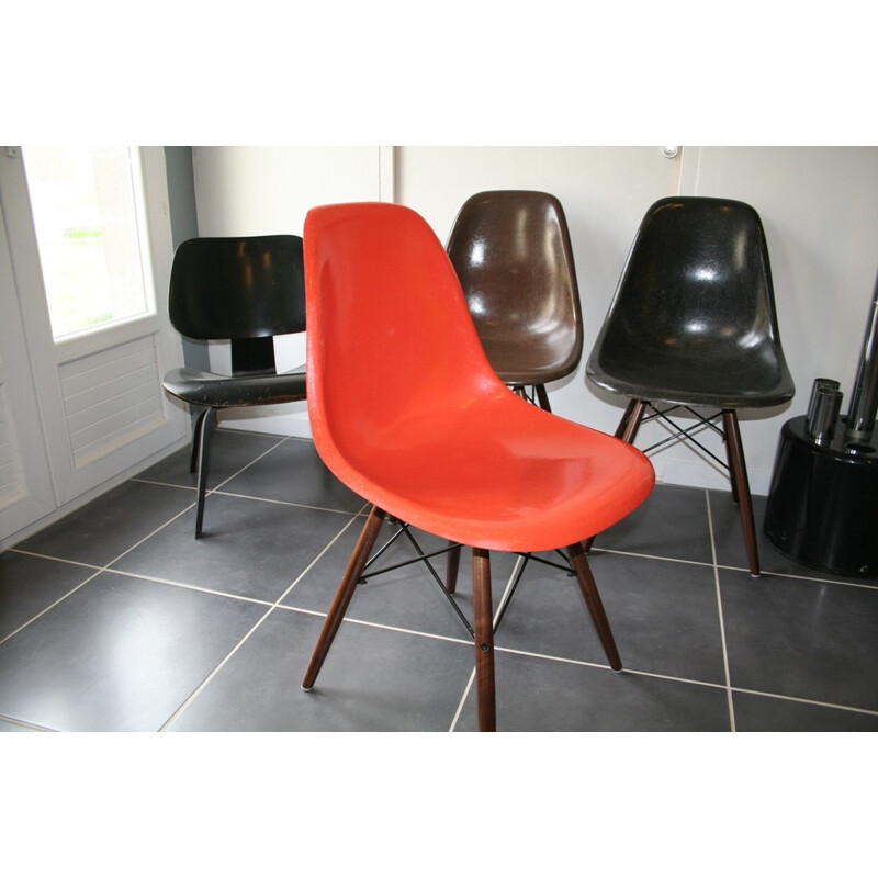 Orange chair "DSW", Charles & Ray EAMES - 1970s