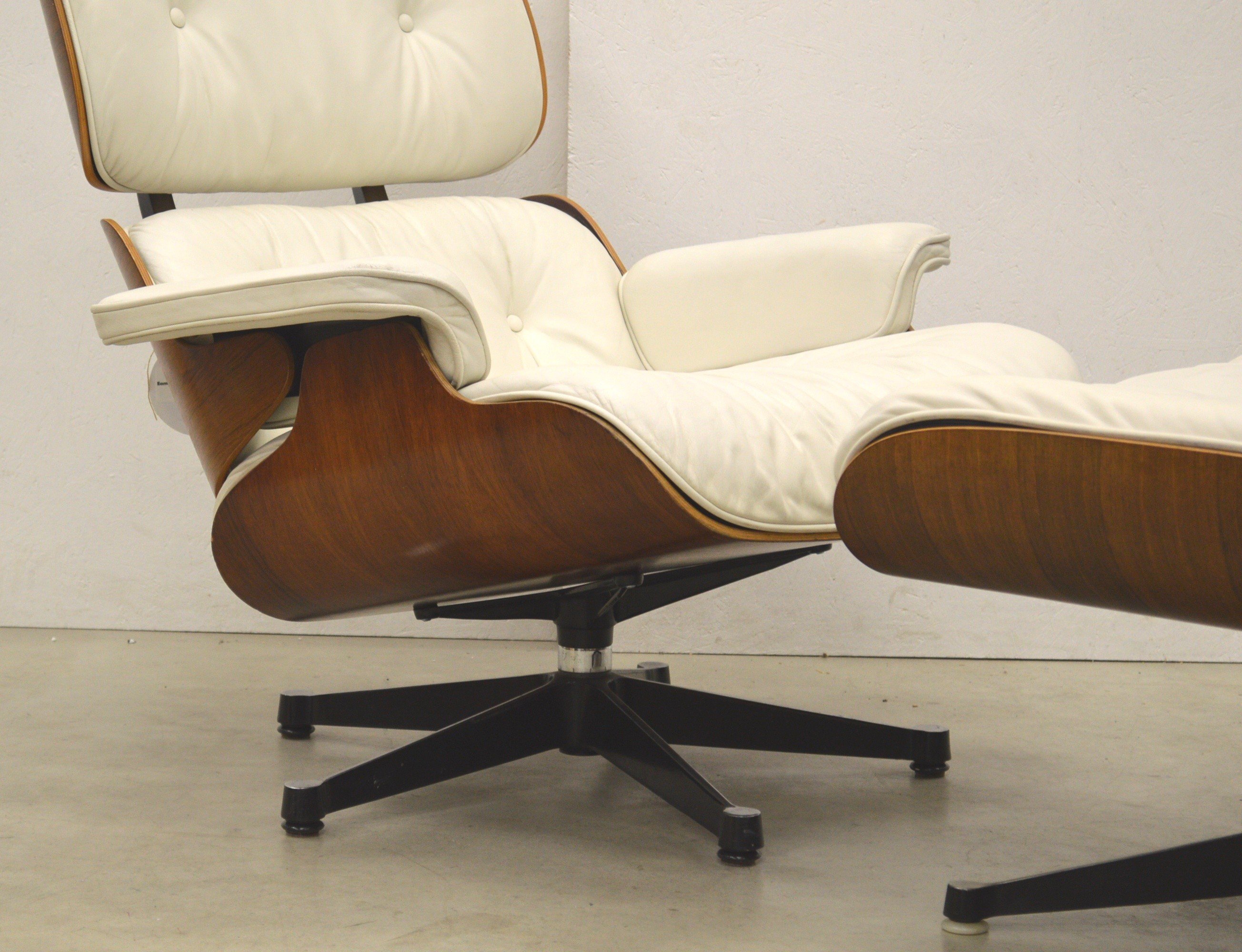 Vintage white lounge chair by Charles Eames for Herman