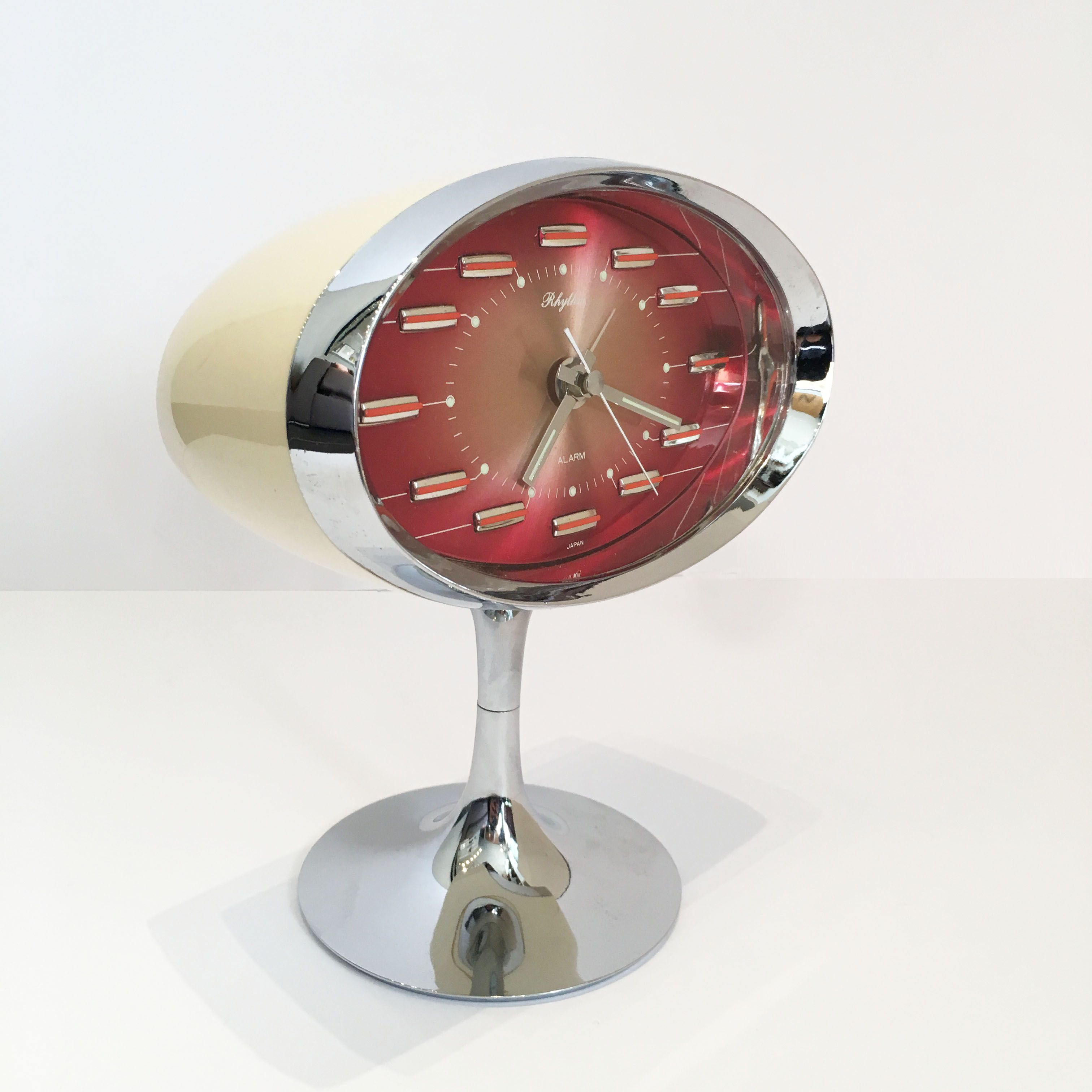 Vintage Japanese alarm clock Tulip by Rtyhm - Design Market