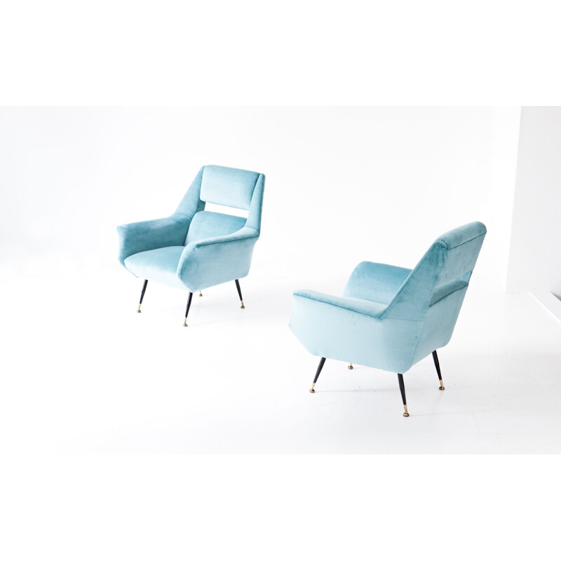 Pair of armchairs in turquoise velvet by Gigi Radice for Minotti