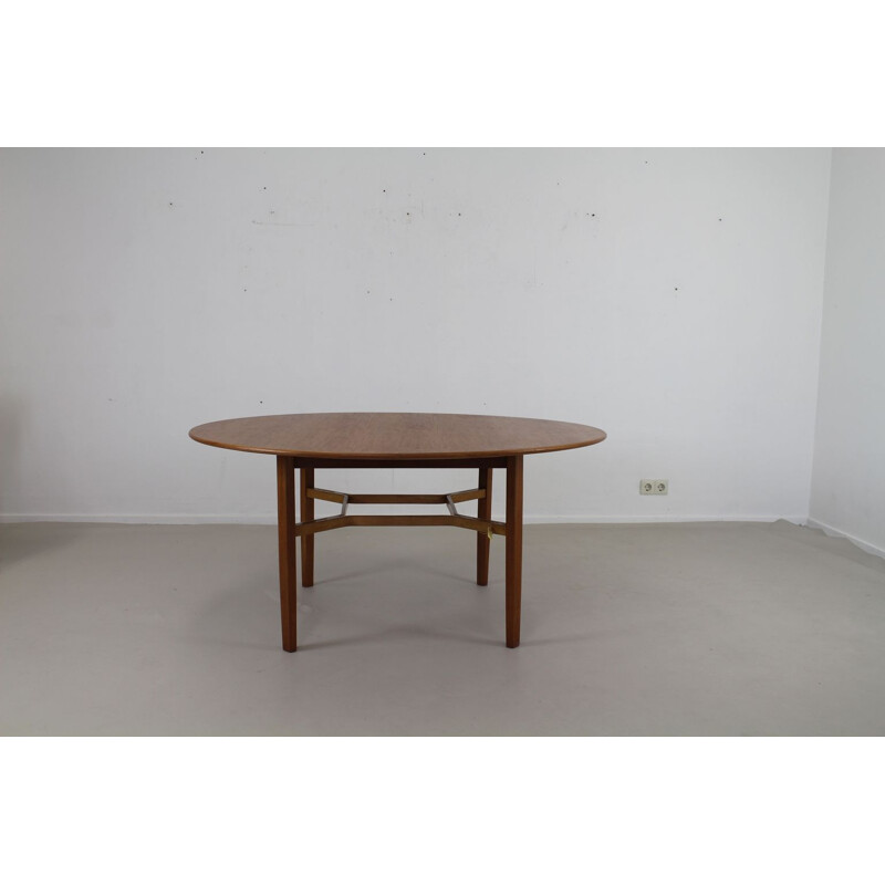 Vintage dining table by Knoll International