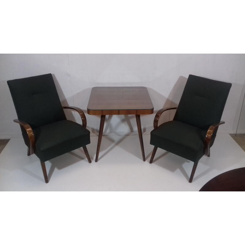 Set of 2 vintage armchairs and table by Jindřich Halabala in green fabric and oakwood