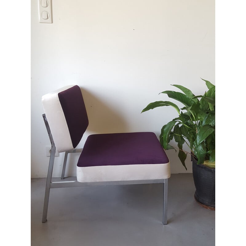 Vintage low chair white and purple France 1970s