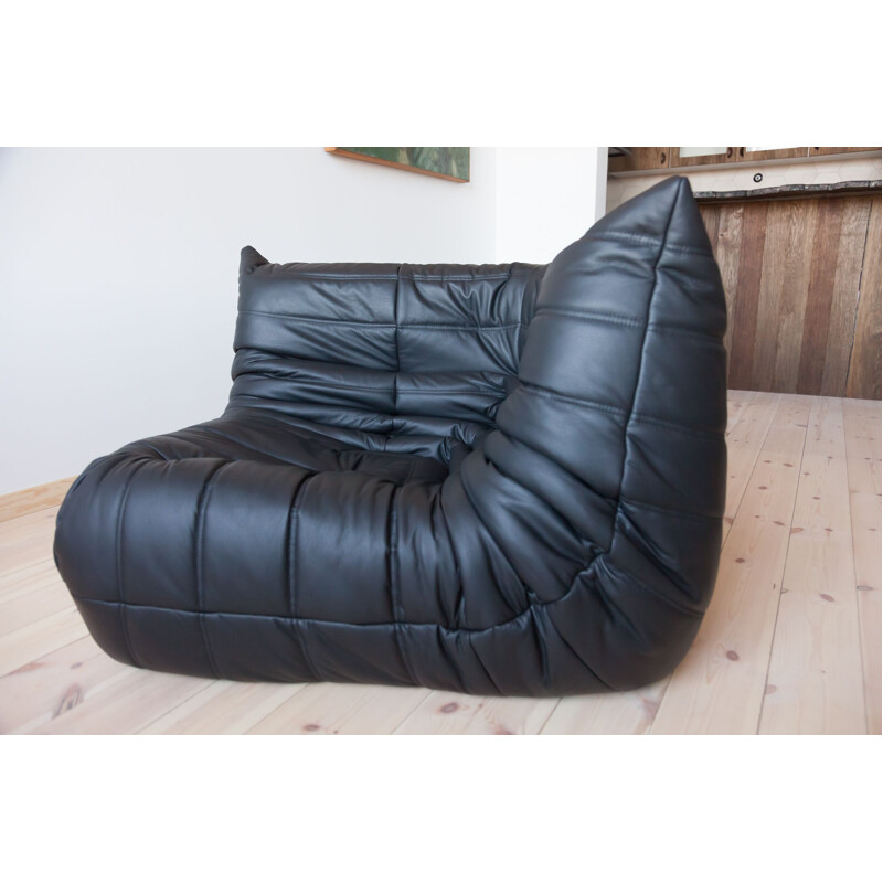 Vintage Togo corner couch in black leather by Michel Ducaroy by Ligne Roset