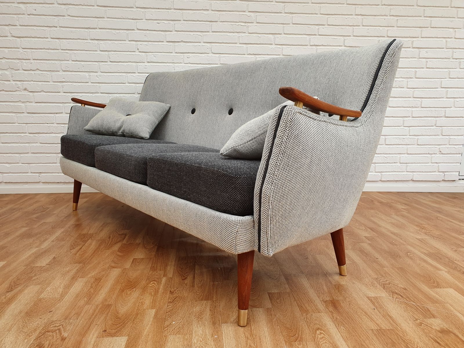 Vintage sofa  grey in mahogany Scandinavian  1970s Design  