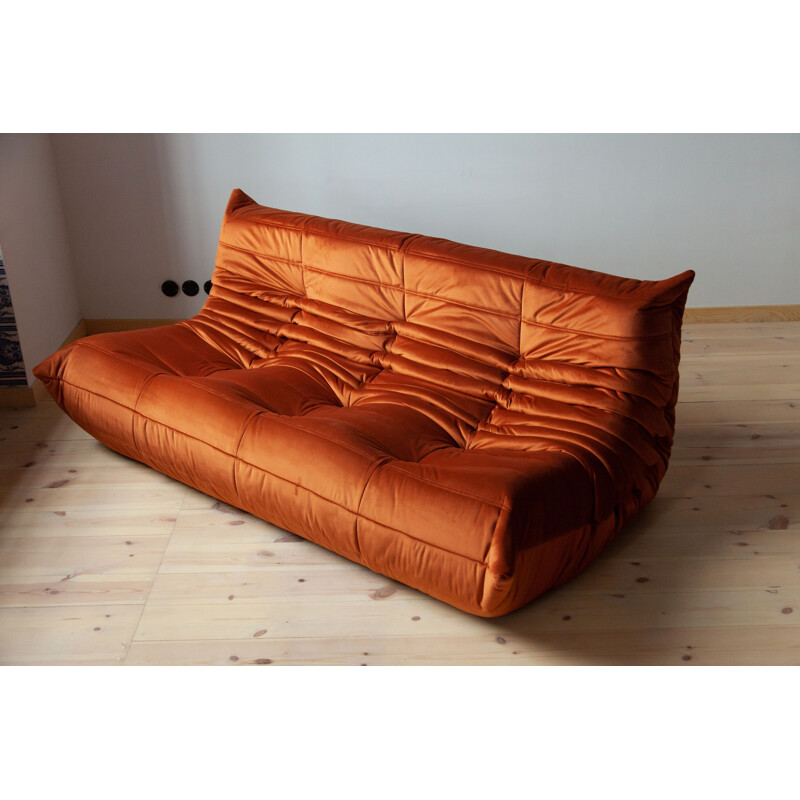 Vintage sofa Togo for Ligne Roset in amber velvet 1970