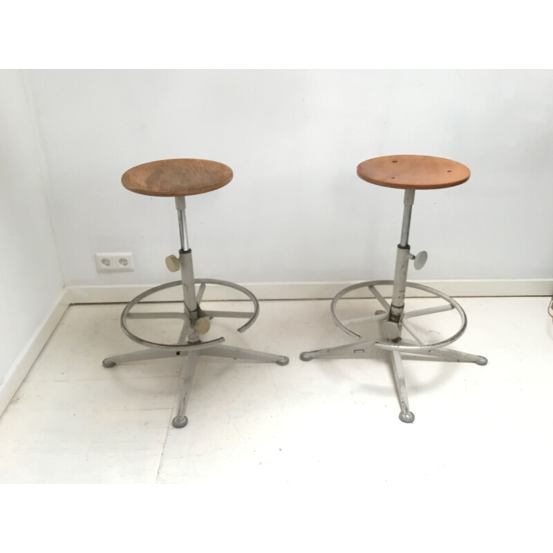 Pair of vintage chairs stool by Friso Kramer for Ahrend the circle 1970